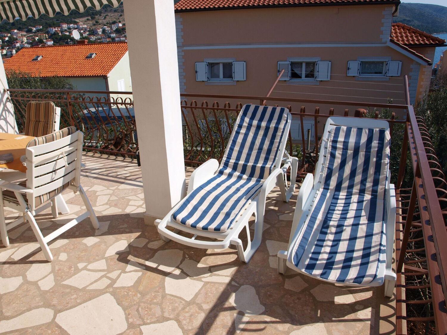 Apartments Mirja - 100M From The Beach & Parking Trogir Extérieur photo