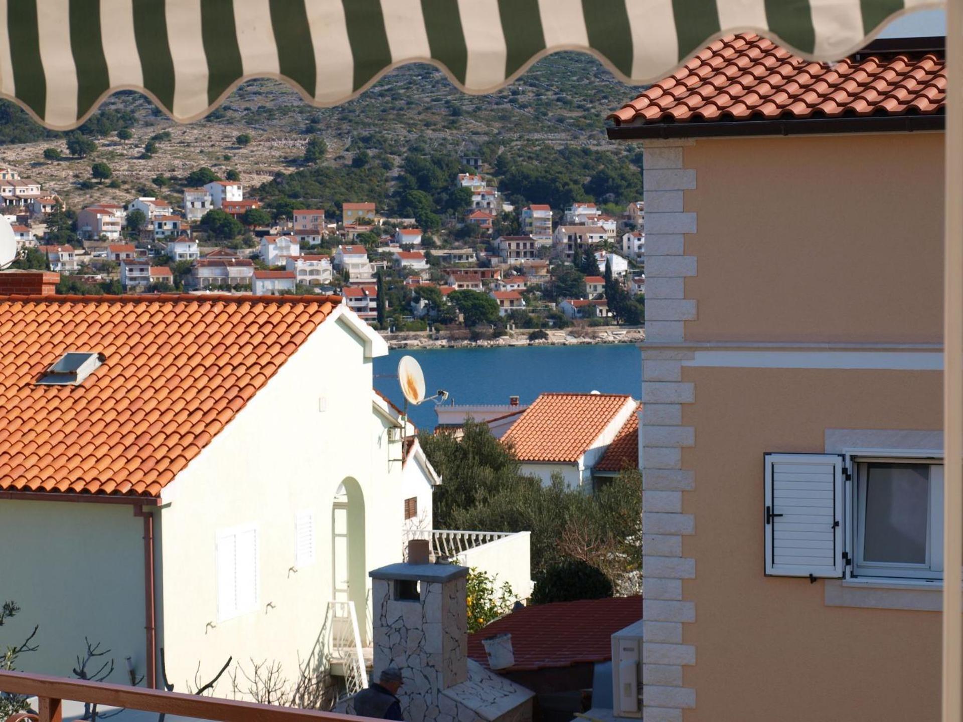 Apartments Mirja - 100M From The Beach & Parking Trogir Extérieur photo