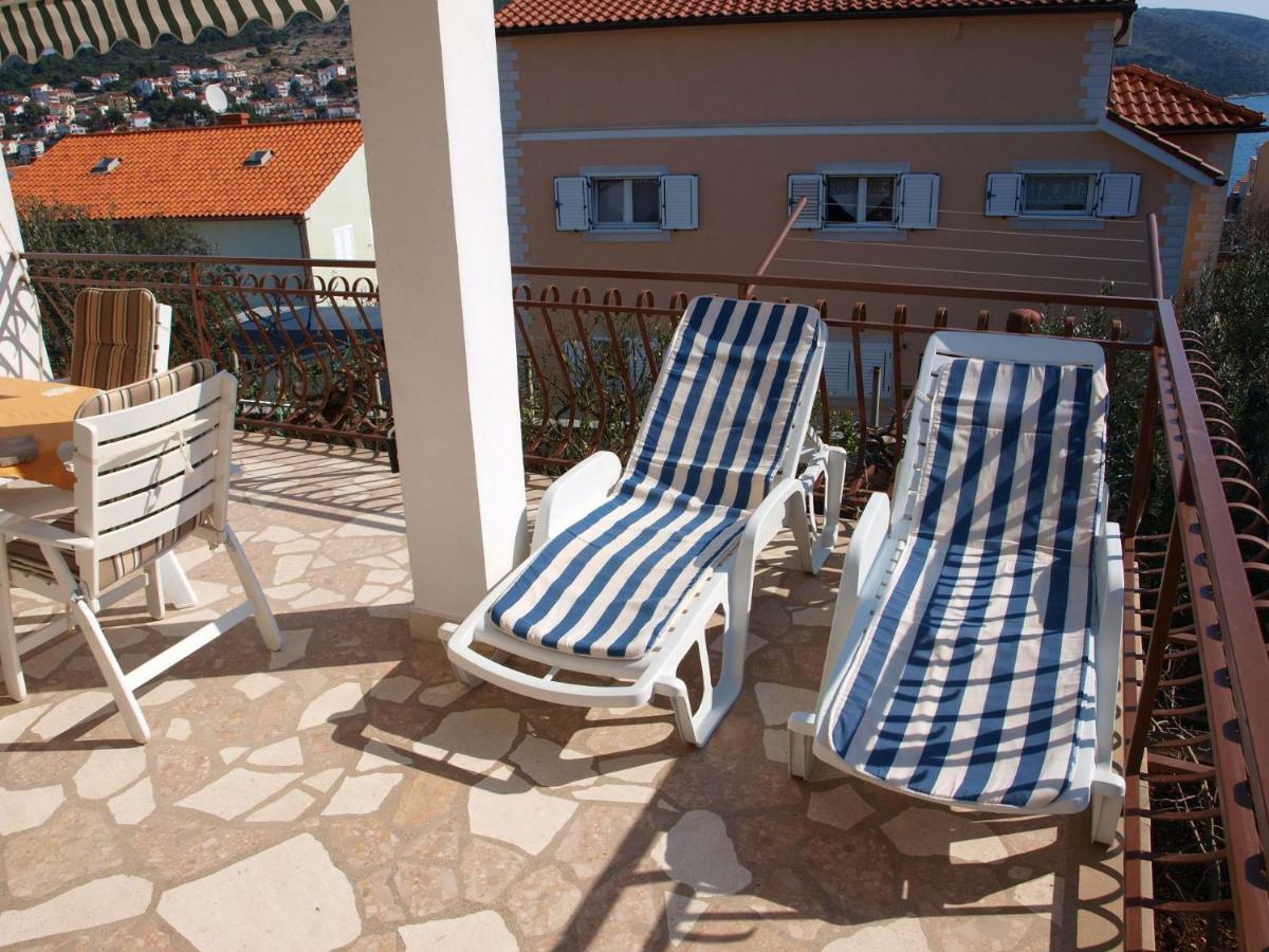 Apartments Mirja - 100M From The Beach & Parking Trogir Extérieur photo