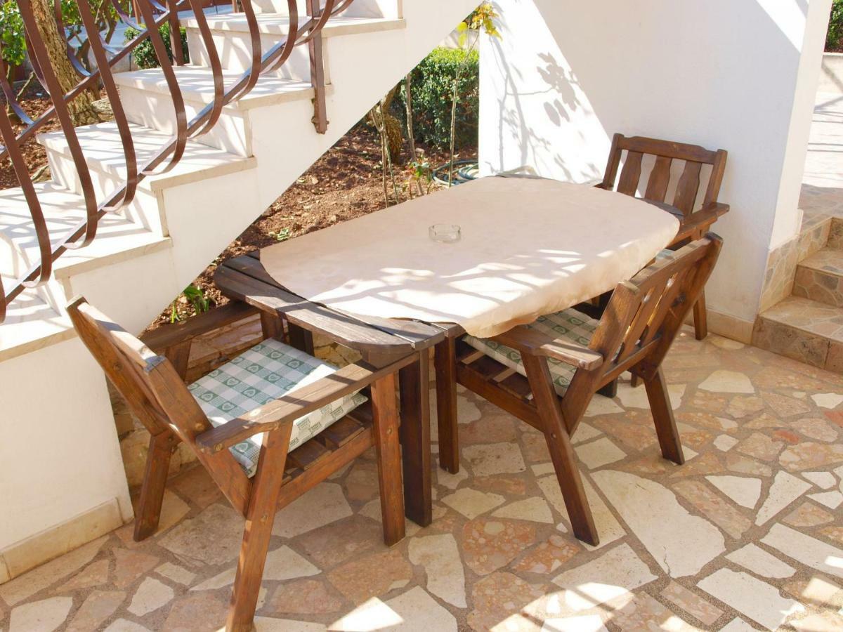 Apartments Mirja - 100M From The Beach & Parking Trogir Extérieur photo