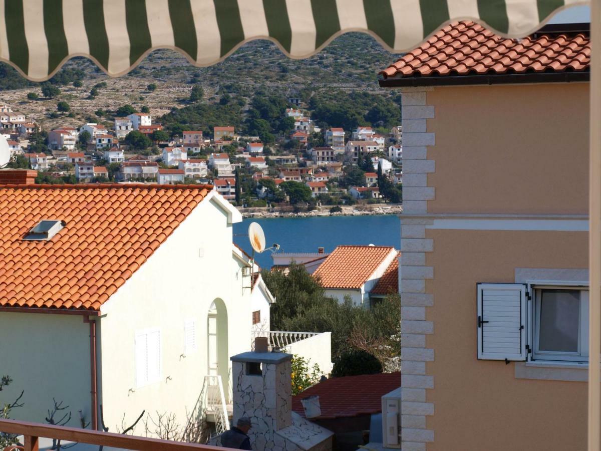 Apartments Mirja - 100M From The Beach & Parking Trogir Extérieur photo