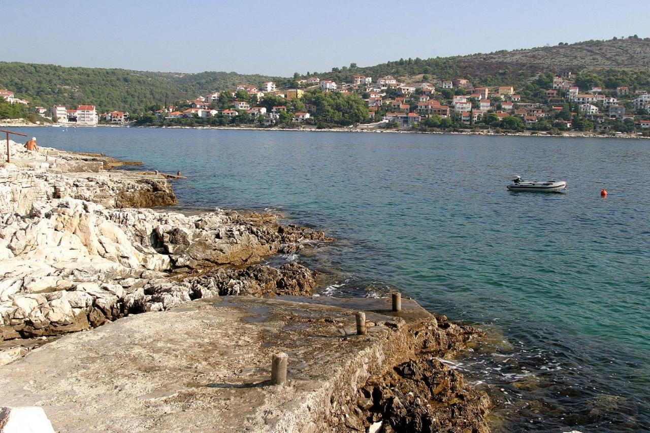 Apartments Mirja - 100M From The Beach & Parking Trogir Extérieur photo